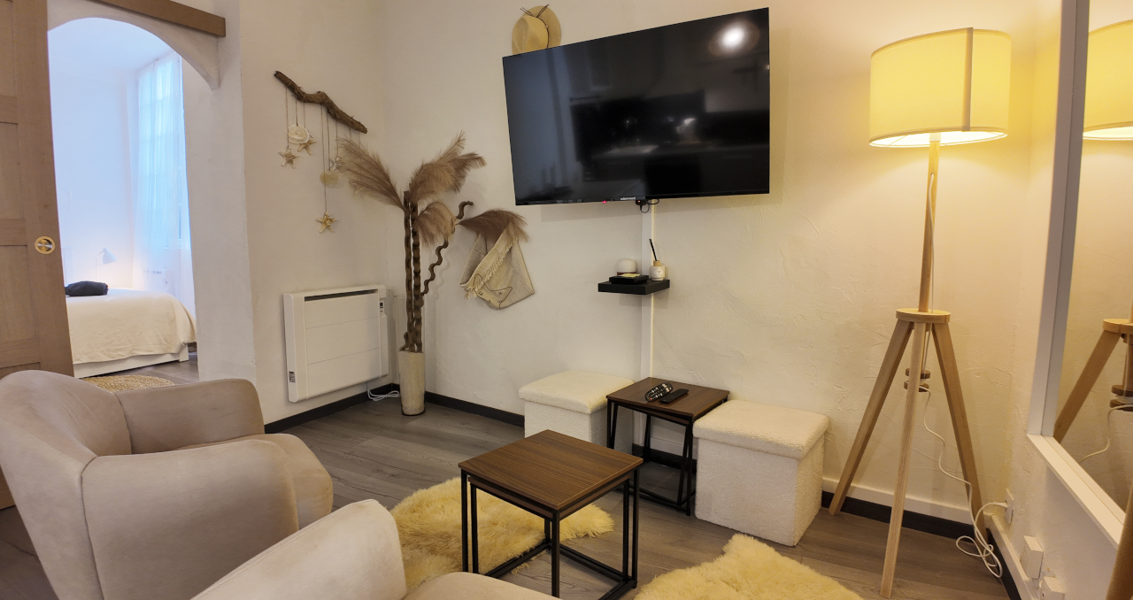 LLI 10 – Appartement T6 103 m2 à vendre à Bormes-les-Mimosas (21)