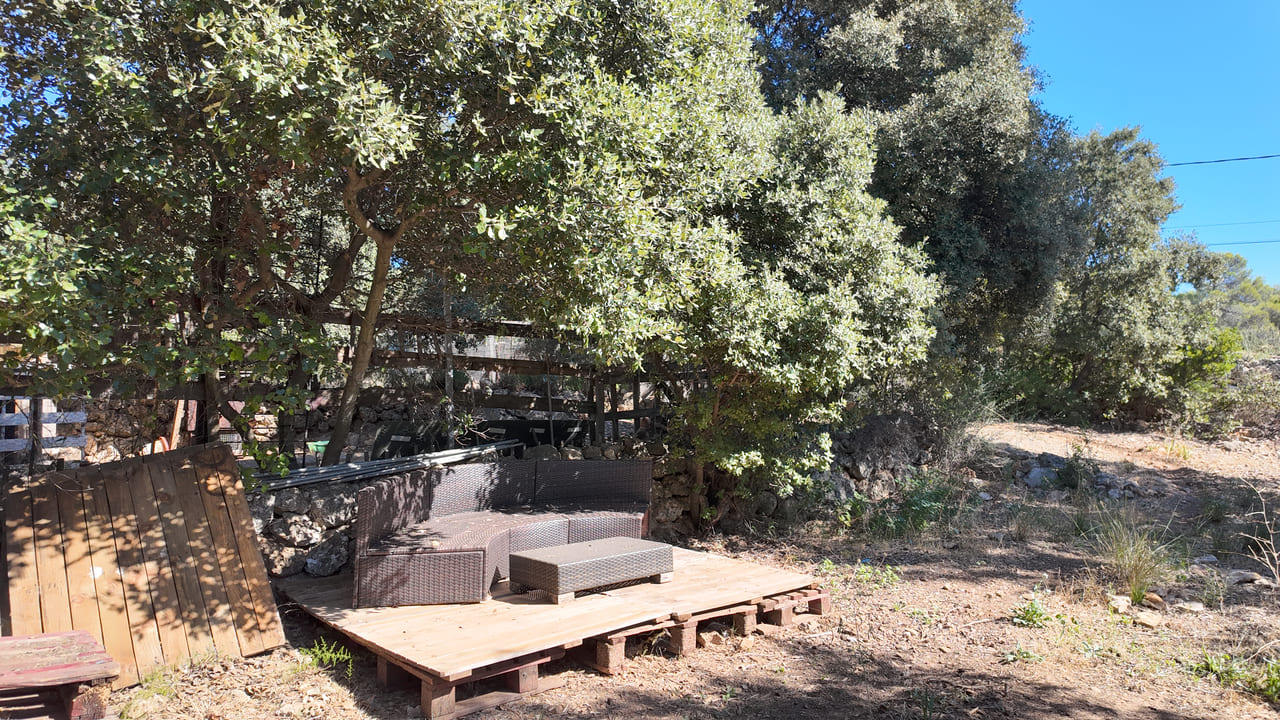 LLI 12 – Cabanon T3 avec terrain zone naturelle à vendre à Carnoules (Var) (1)