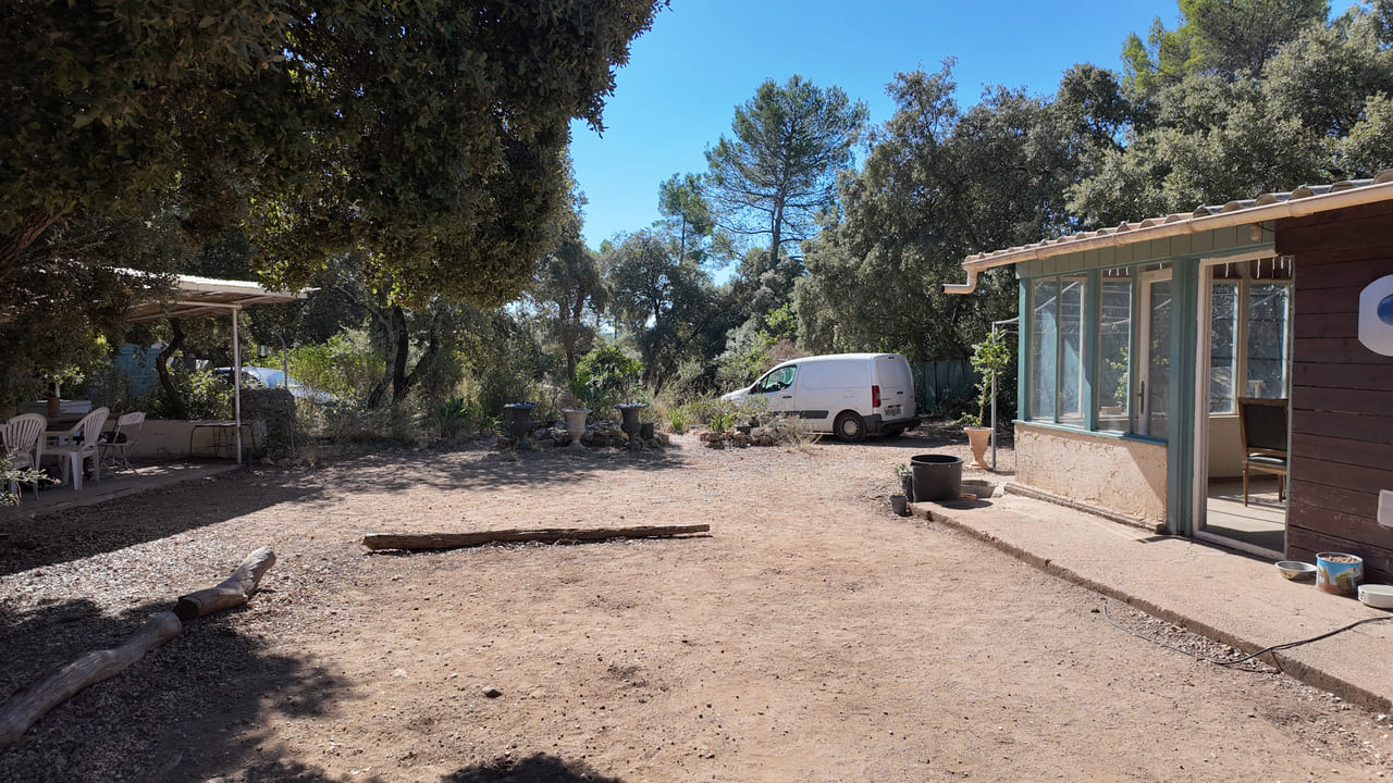 LLI 12 – Cabanon T3 avec terrain zone naturelle à vendre à Carnoules (Var) (21)