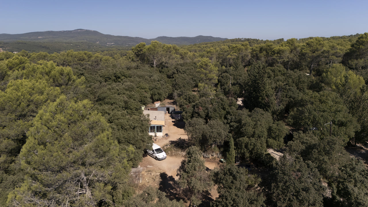 LLI 12 – Cabanon T3 avec terrain zone naturelle à vendre à Carnoules (Var) (23)